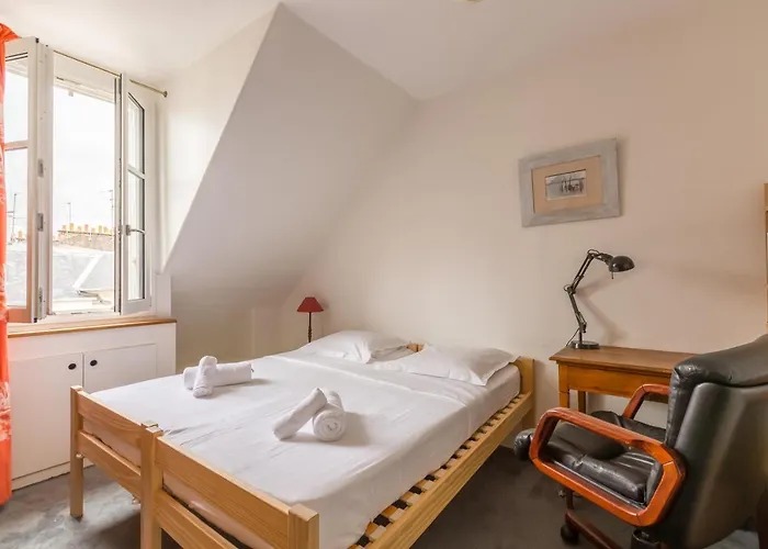 Veeve - Views To The Eighth