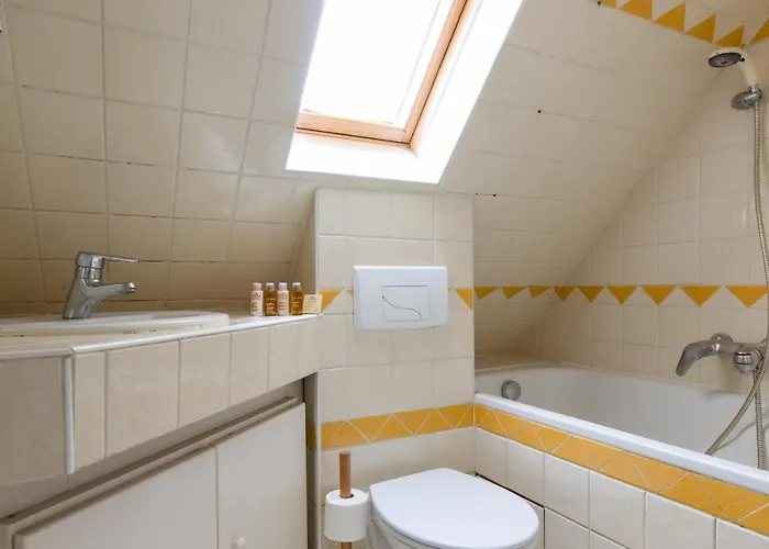 Veeve - Views To The Eighth *